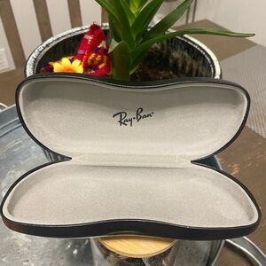 Ray-Ban Black and Cream Glasses Case